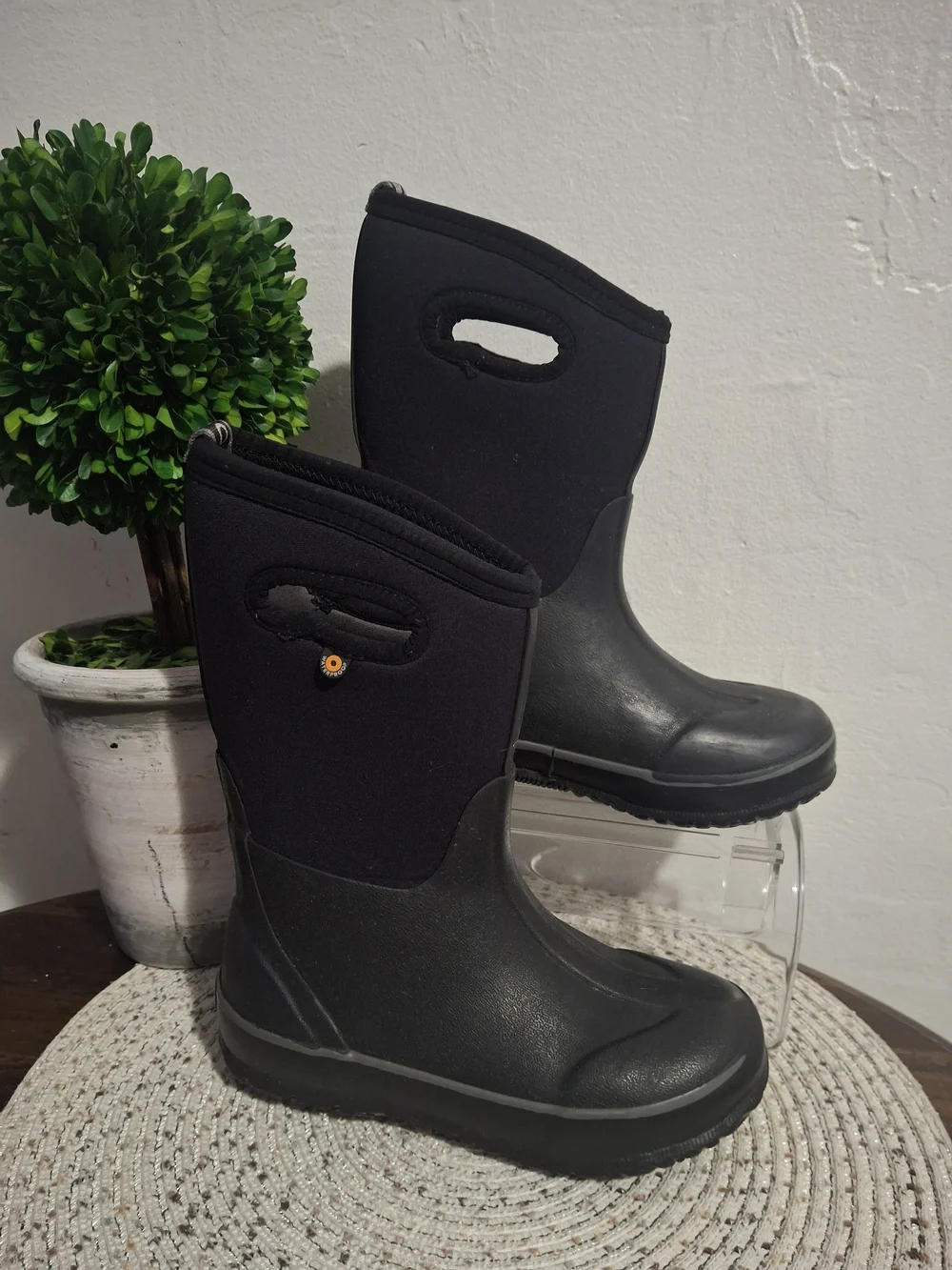 Bogs Classic Black Kids Rain & Snow Boots Size 2.